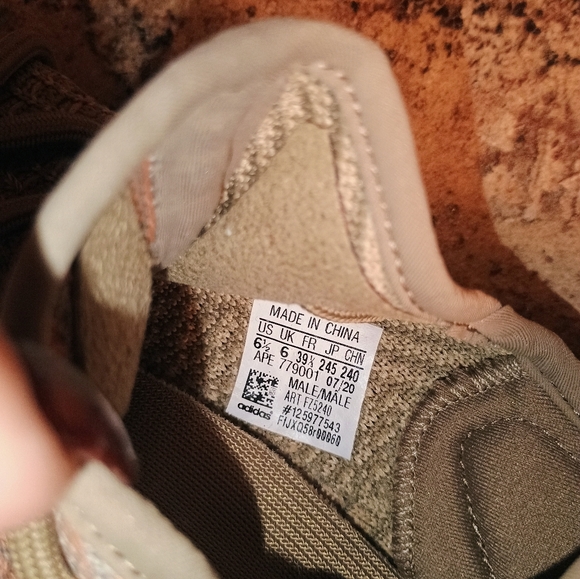 YEEZY BOOST 350 v2 - SAND TAUPE MEN SIZE 6.5 AUTHENTIC (NEW) - Picture 5 of 13